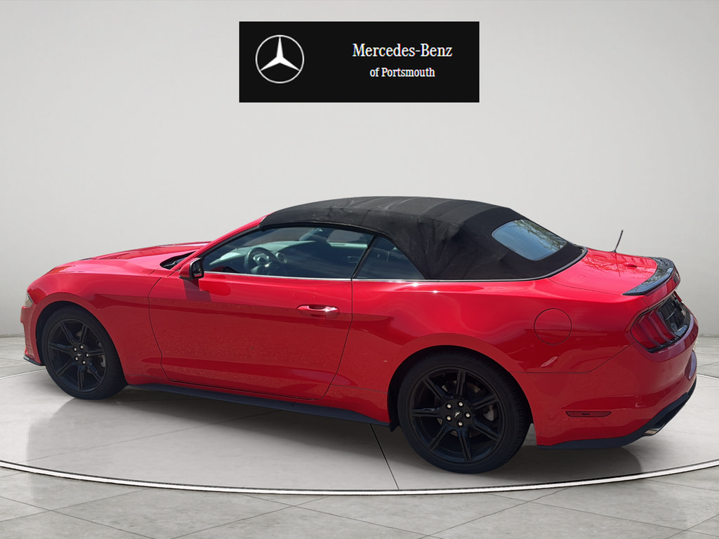 Used 2019 Ford Mustang Convertible w/ Black Accent Package RWD image 3