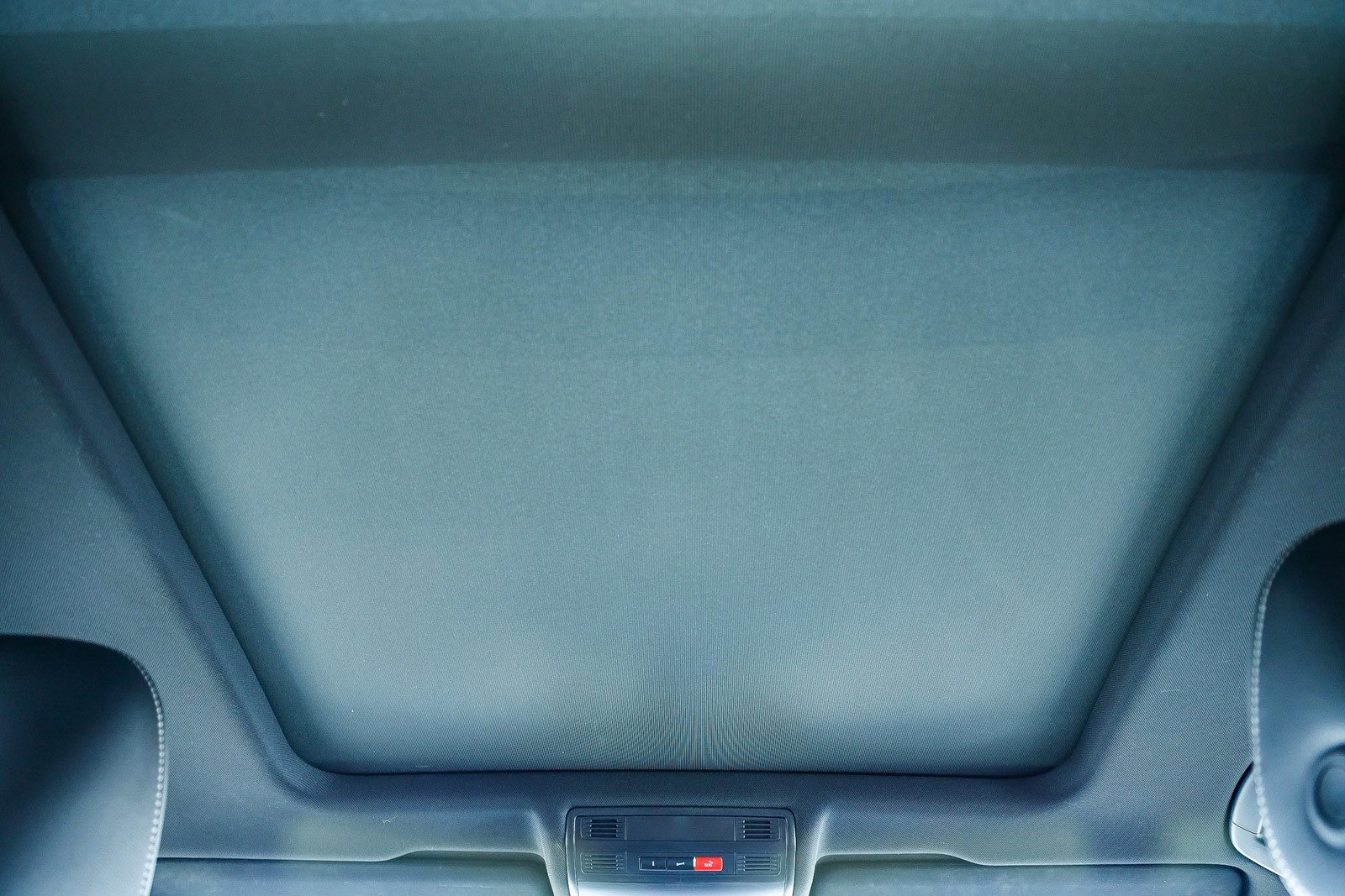 Used 2024 Volkswagen Tiguan SEL R-Line image 16