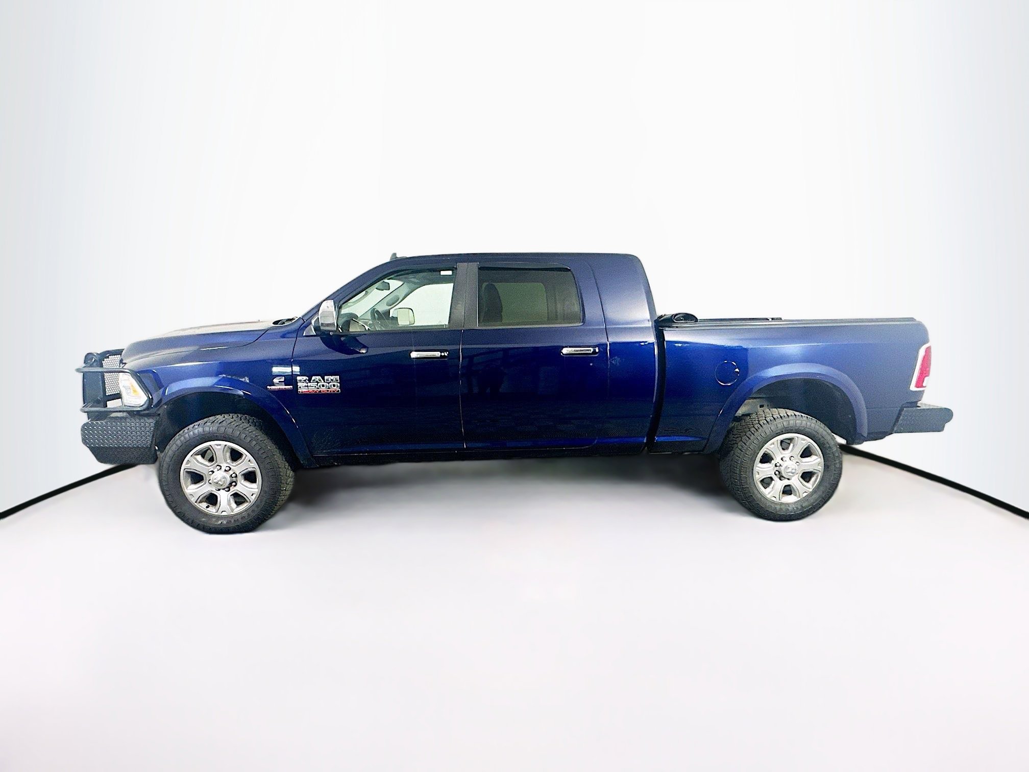 Used 2016 RAM 2500 Laramie w/ Convenience Group AWD/4WD image 4