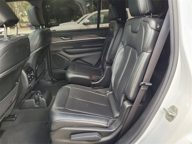 Used 2024 Jeep Grand Cherokee L Limited w/ Luxury Tech Group II image 13