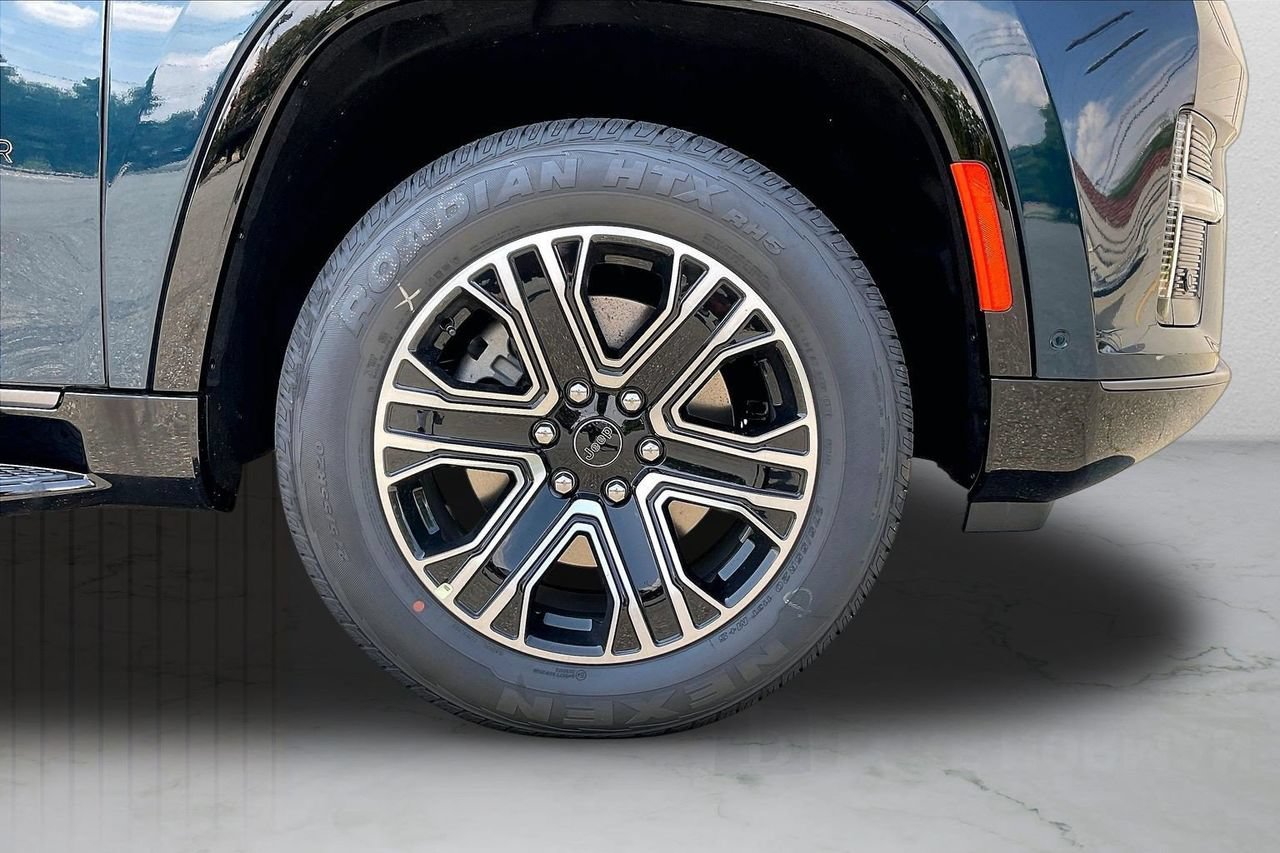 New 2026 Jeep Grand Wagoneer 4WD image 36