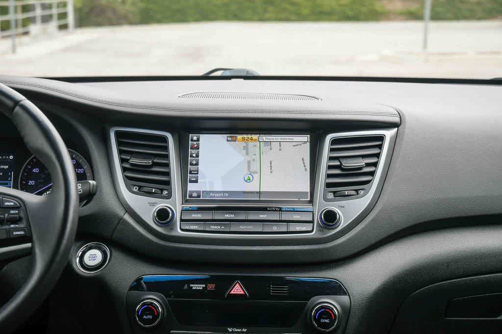 Used 2018 Hyundai Tucson Limited w/ Ultimate Package 02 FWD image 13