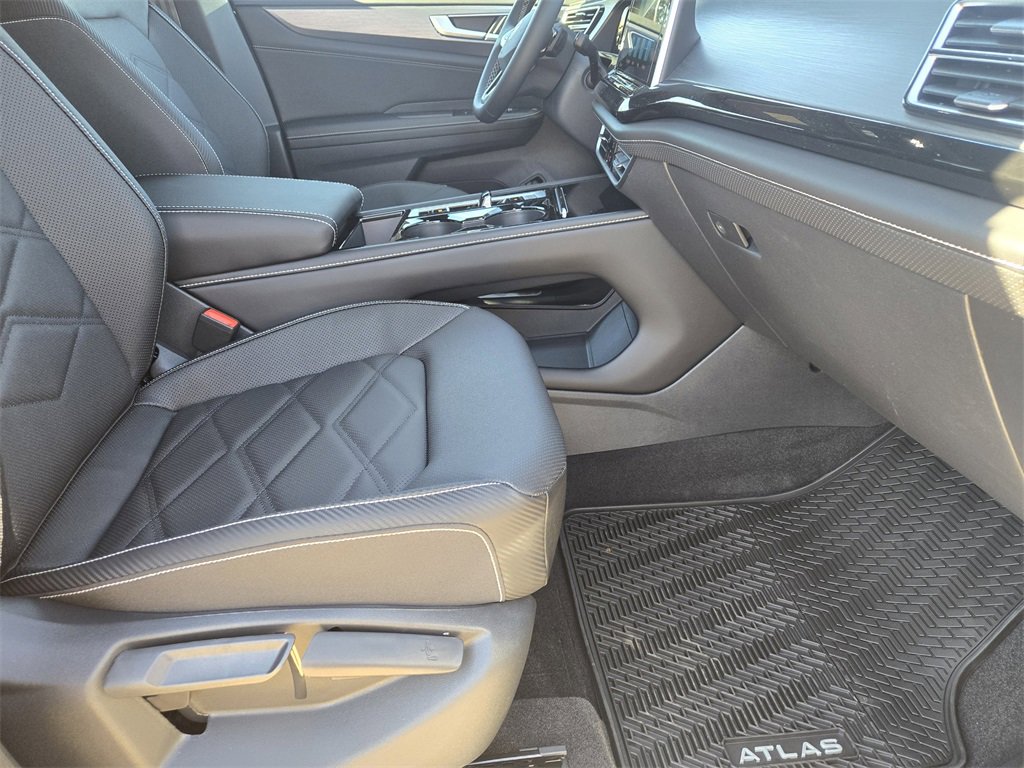 New 2026 Volkswagen Atlas Cross Sport SE image 12