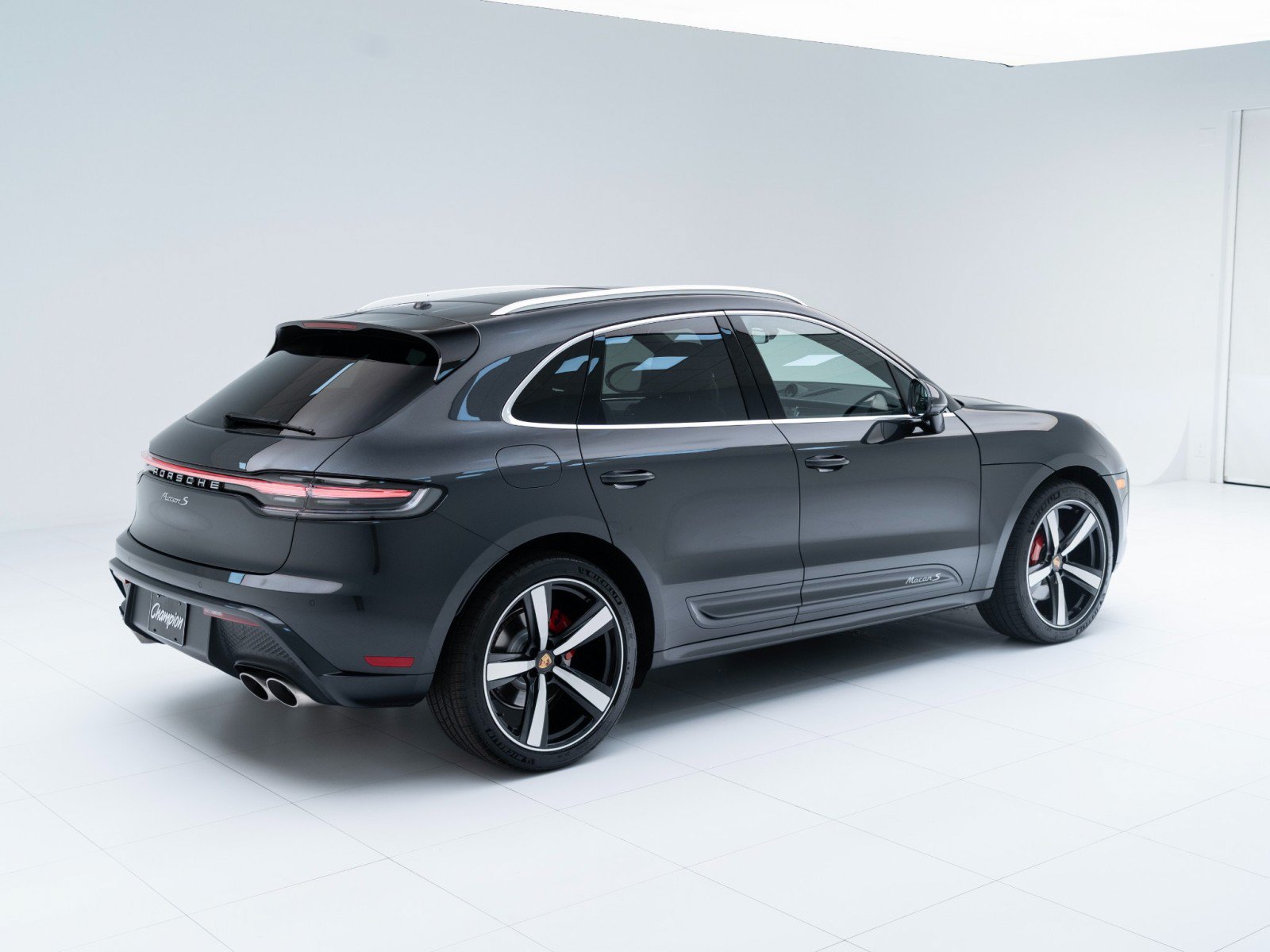 New 2026 Porsche Macan S AWD/4WD image 9