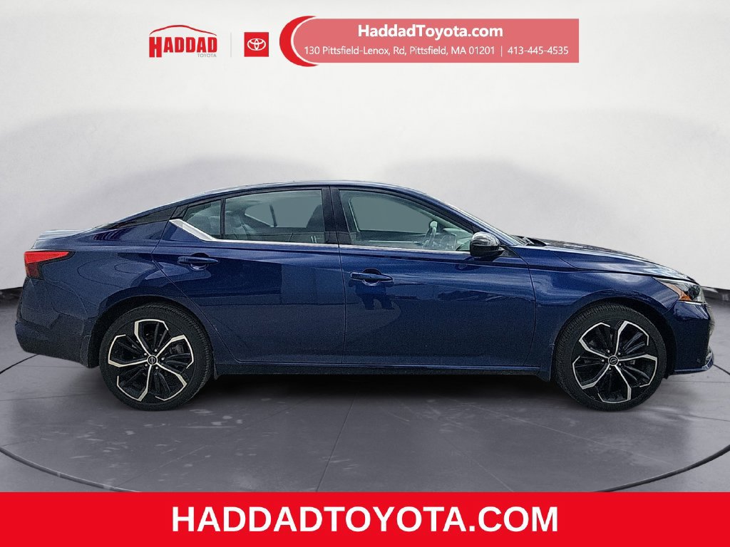 Used 2024 Nissan Altima 2.5 SR AWD/4WD image 7