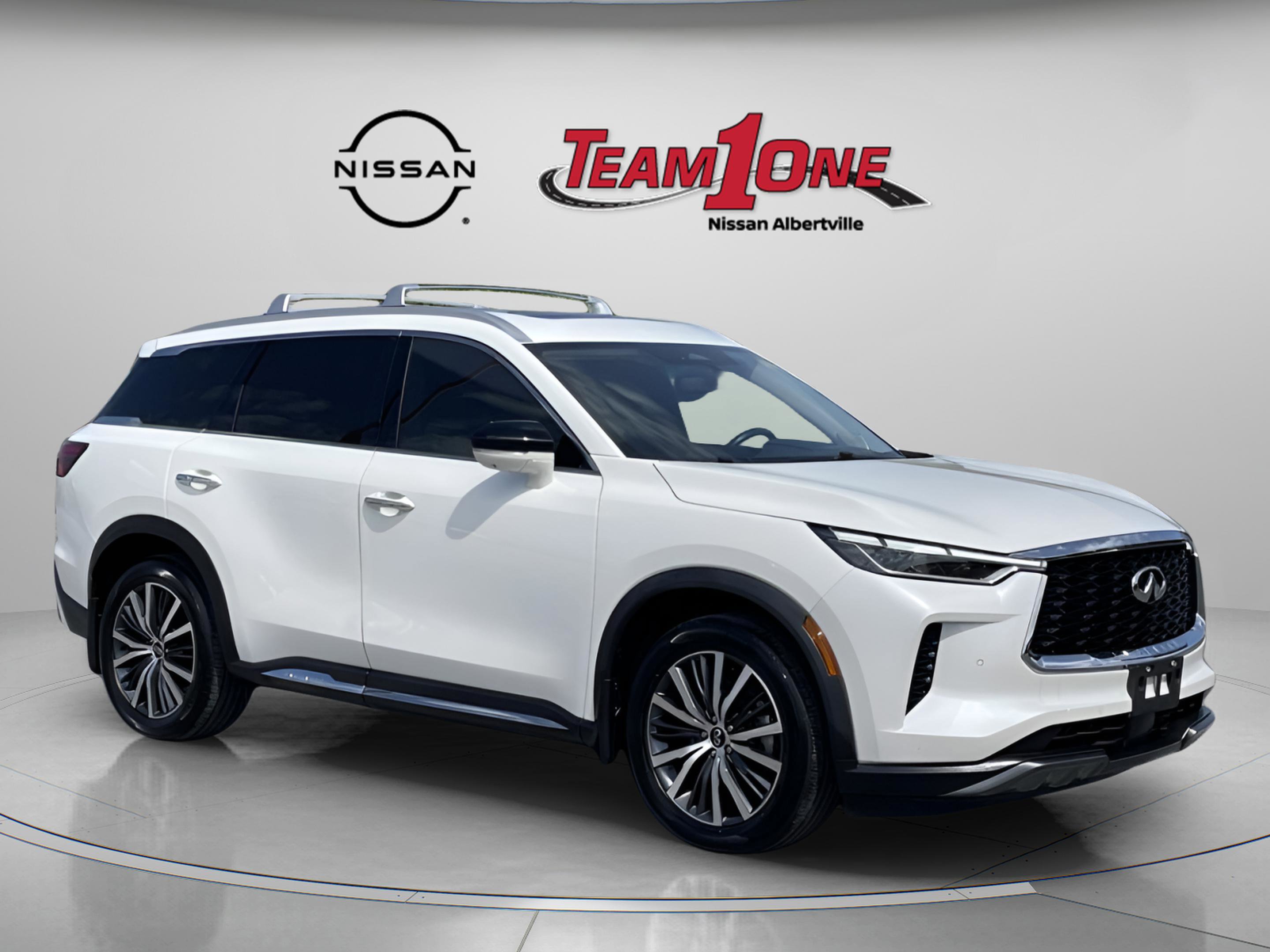 Used 2023 INFINITI QX60 Sensory w/ Vision Package image 1