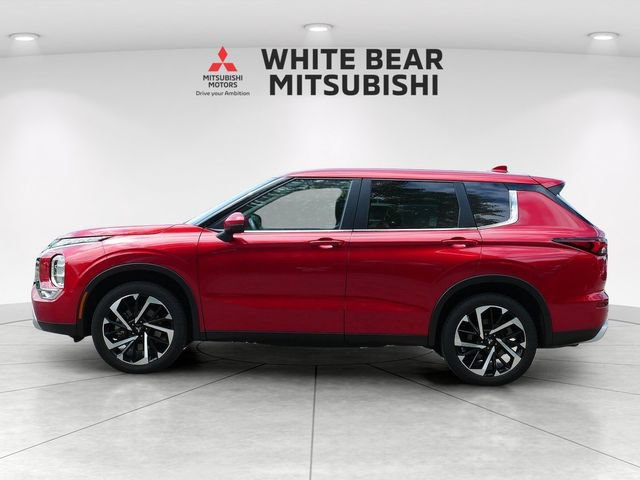 Used 2024 Mitsubishi Outlander SE AWD/4WD image 3