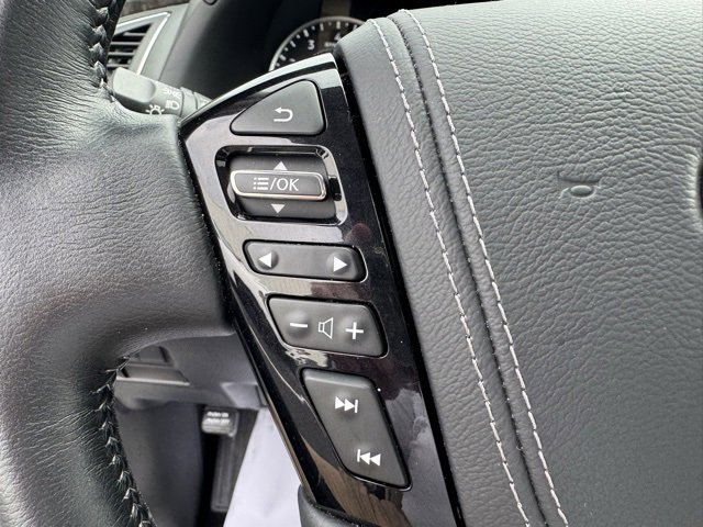 Used 2024 Nissan Armada Platinum w/ Captain's Chairs Package image 15