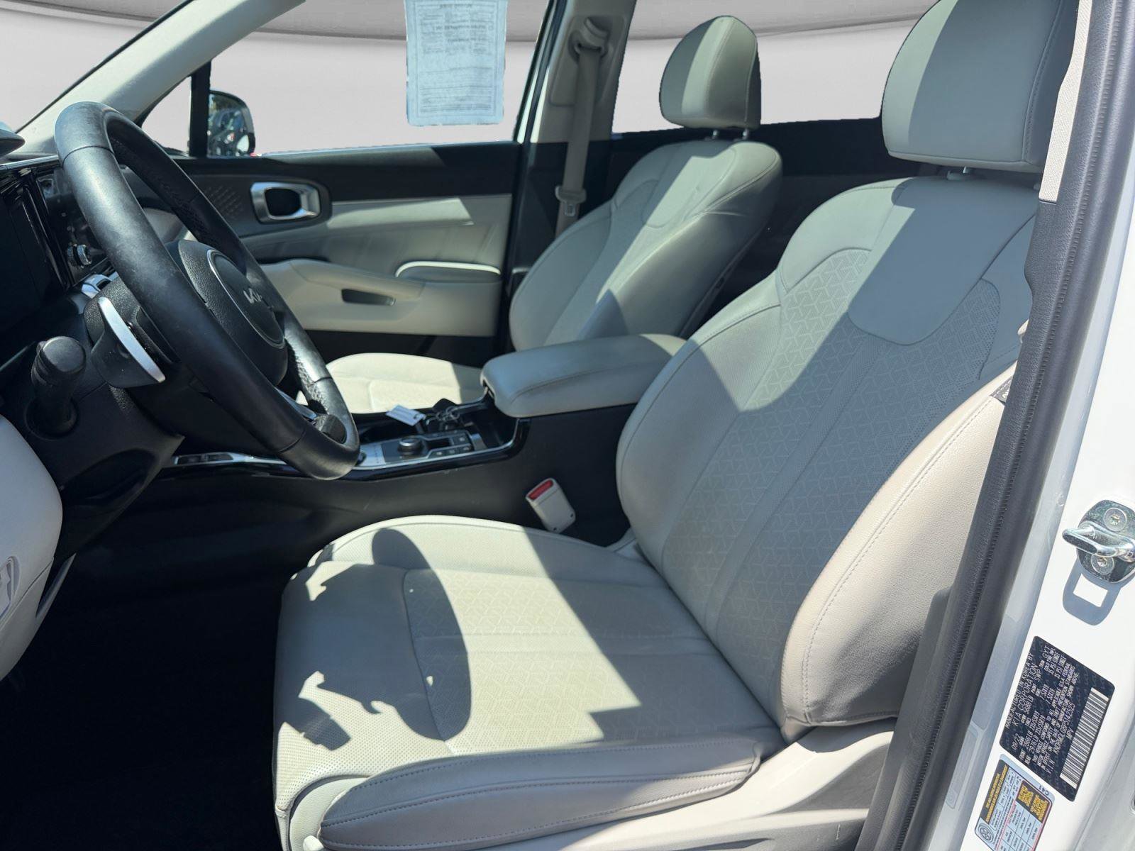 Used 2023 Kia Sorento SX Prestige w/ Panoramic Sunroof Package AWD/4WD image 13