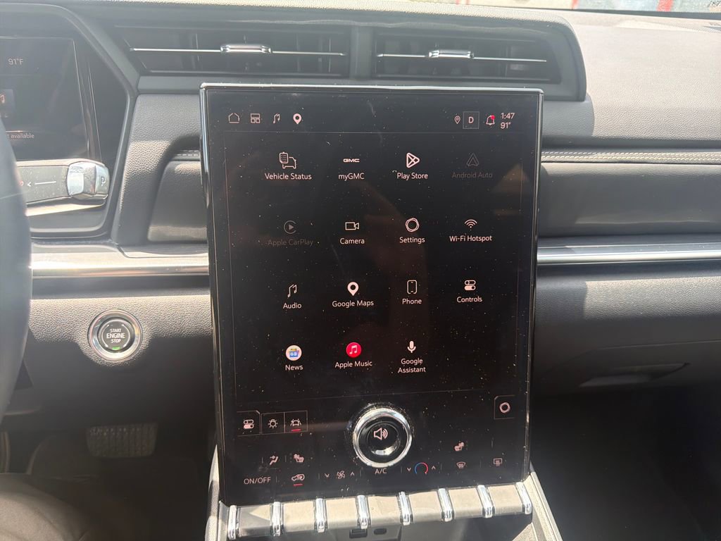 Used 2026 GMC Terrain Elevation w/ LPO, Floor Liner Package AWD/4WD image 17