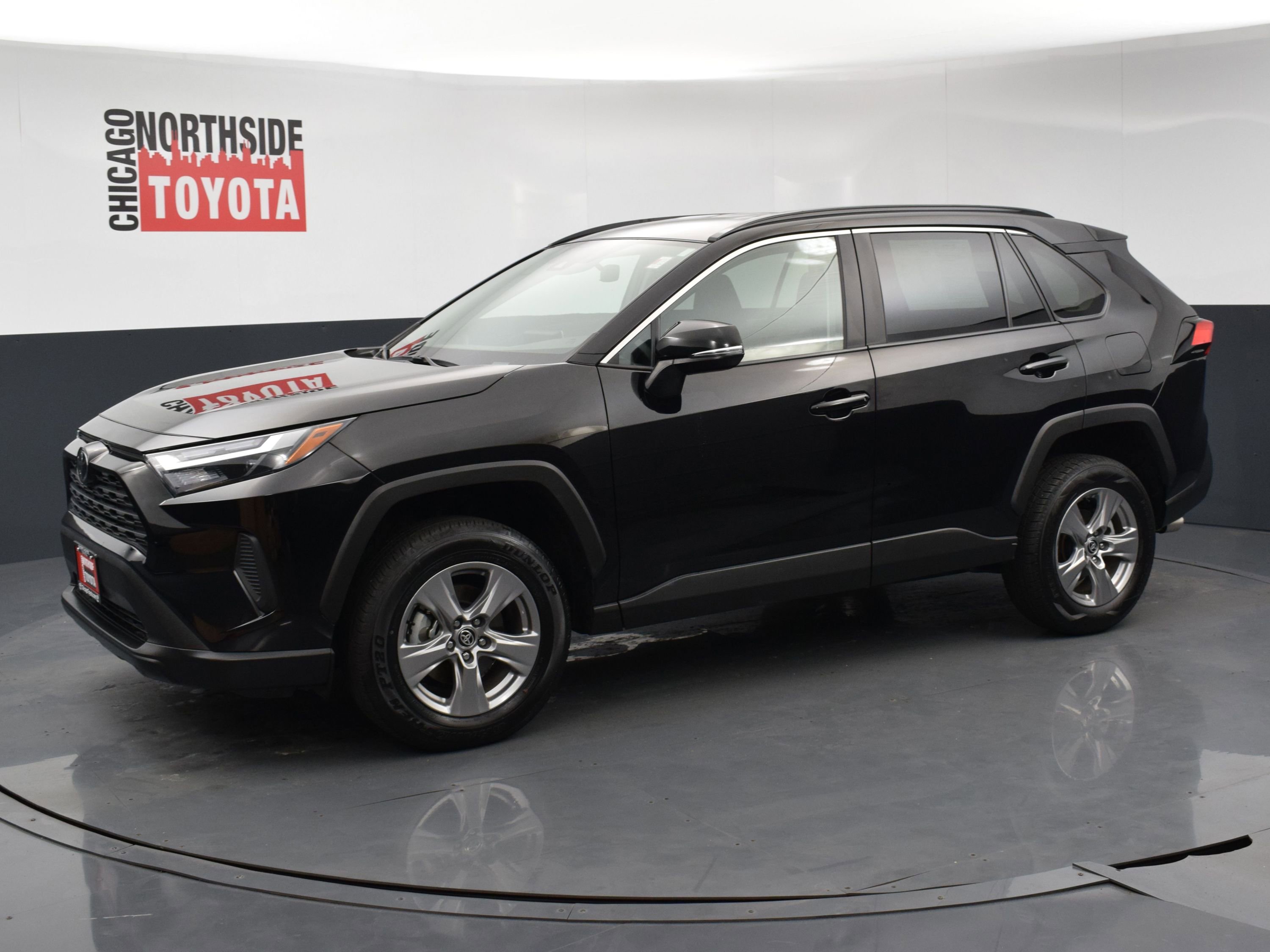 Used 2025 Toyota RAV4 XLE FWD image 8