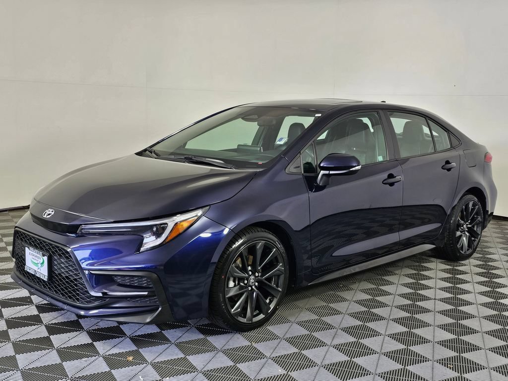 Used 2024 Toyota Corolla XSE FWD image 3