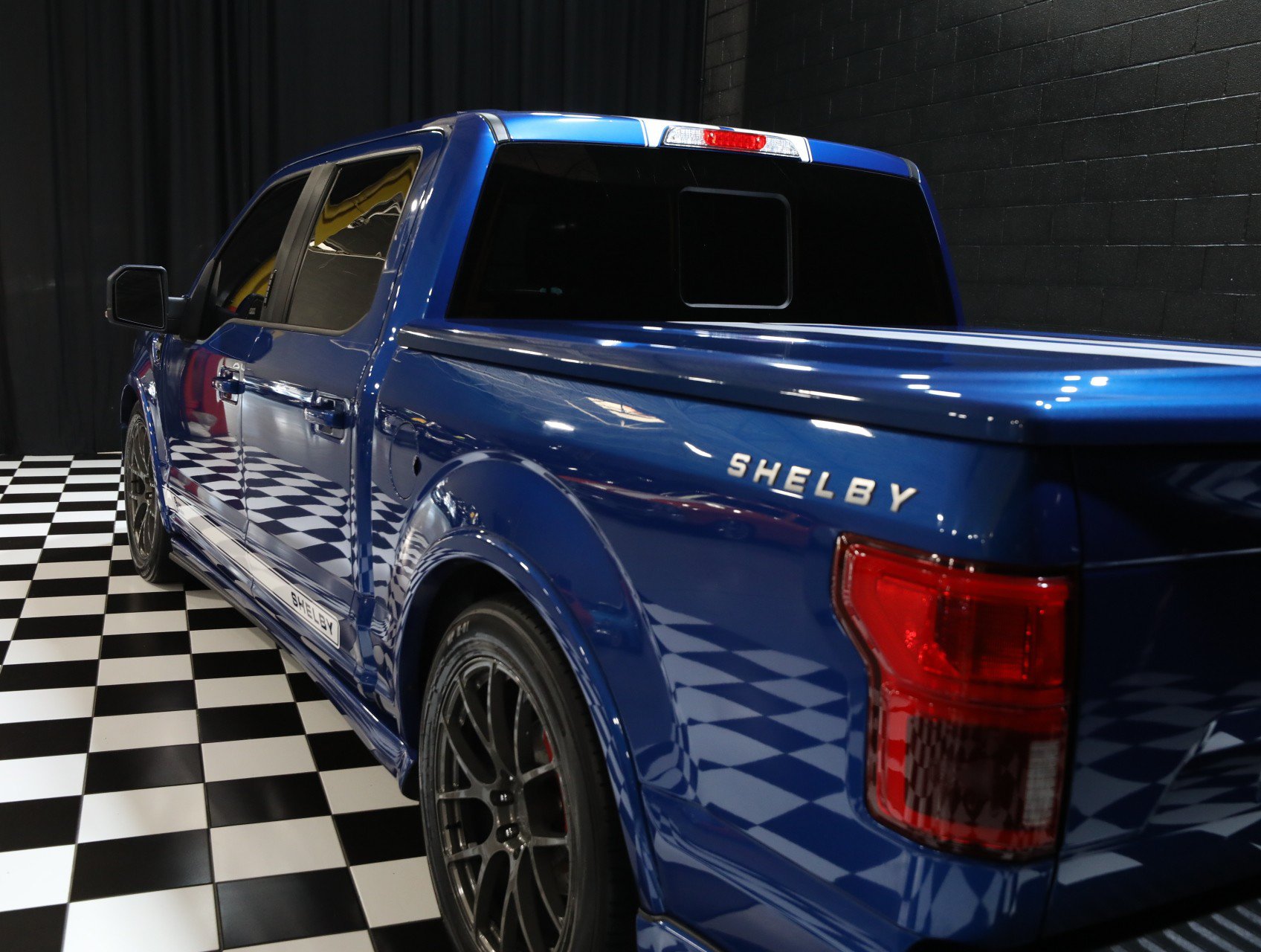 Used 2018 Ford F150 Lariat w/ Equipment Group 502A Luxury AWD/4WD image 30