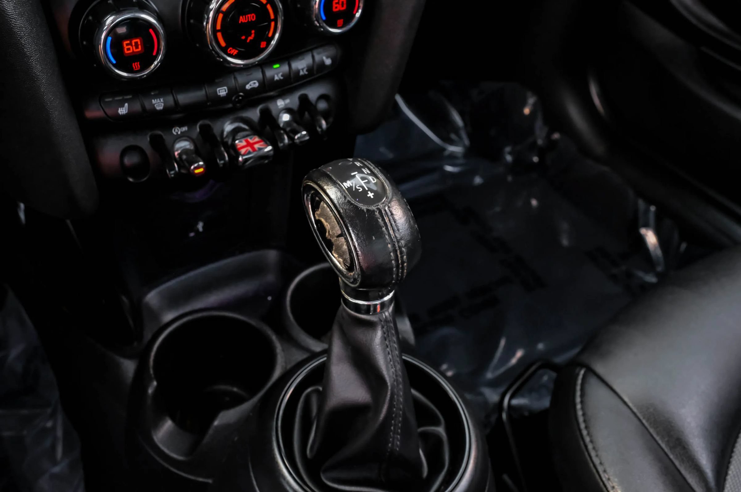 Used 2019 MINI Cooper 2-Door Hardtop FWD image 23