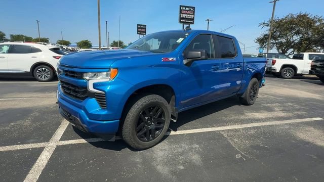 Used 2023 Chevrolet Silverado 1500 RST AWD/4WD image 4
