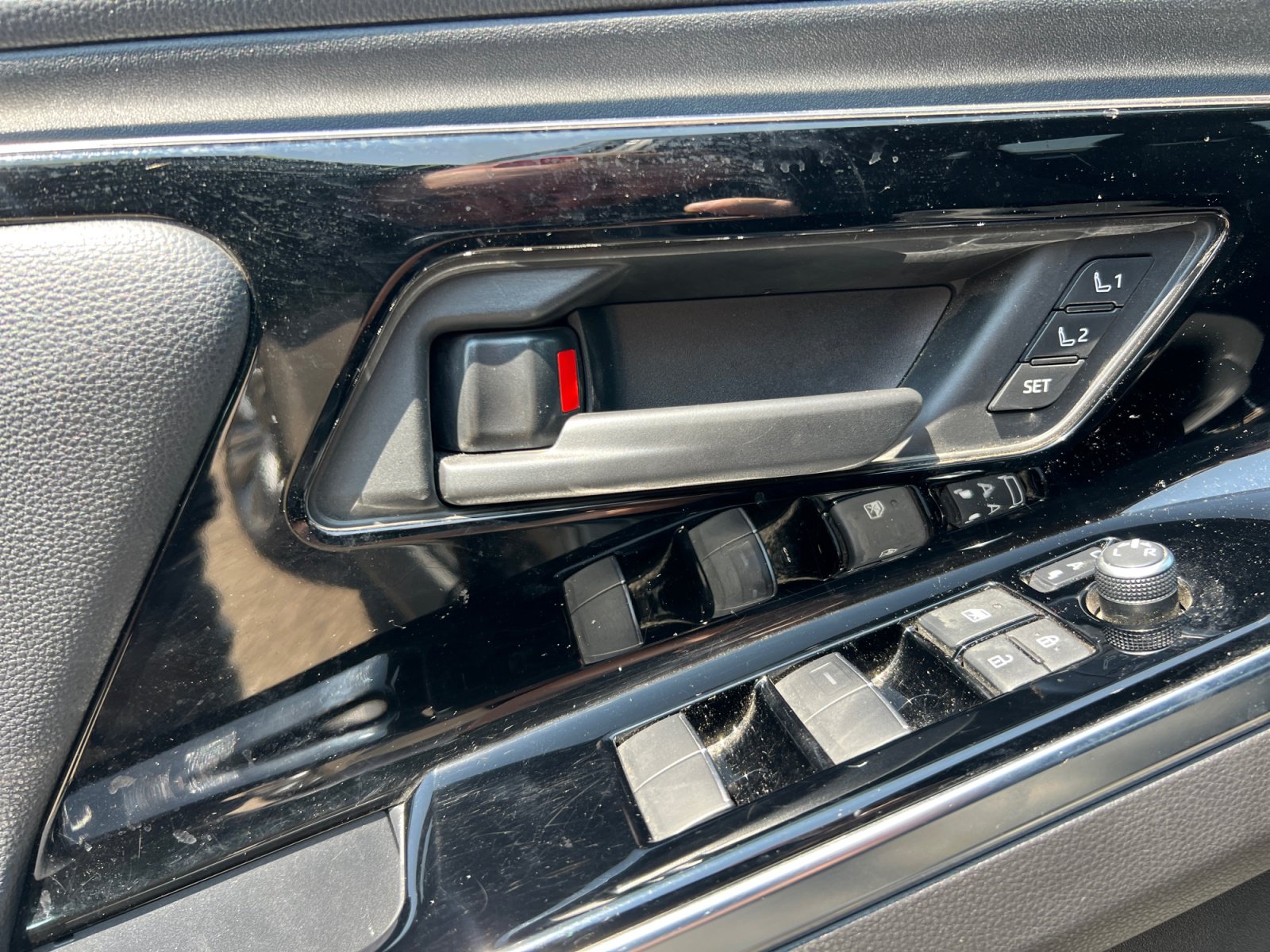 Used 2023 Subaru Solterra AWD image 13
