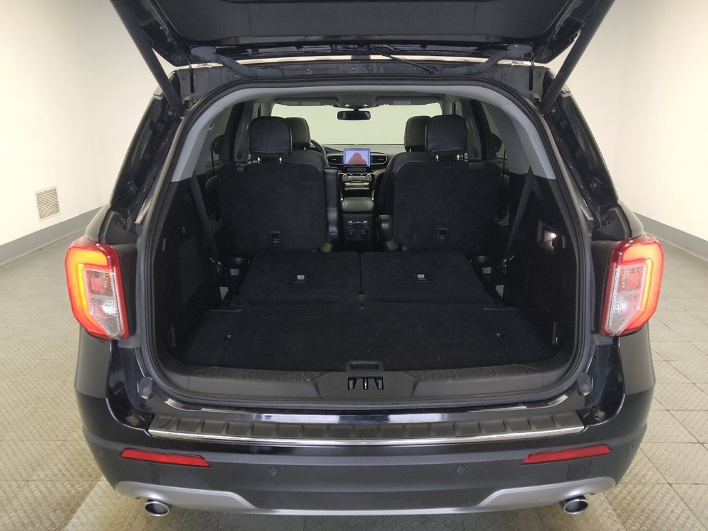 Used 2021 Ford Explorer Limited w/ Equipment Group 301A AWD/4WD image 29