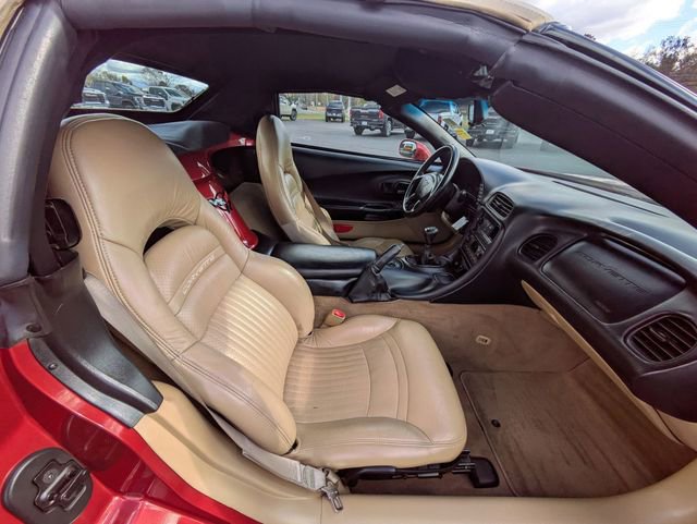 Used 1998 Chevrolet Corvette Convertible w/ Memory Pkg image 27