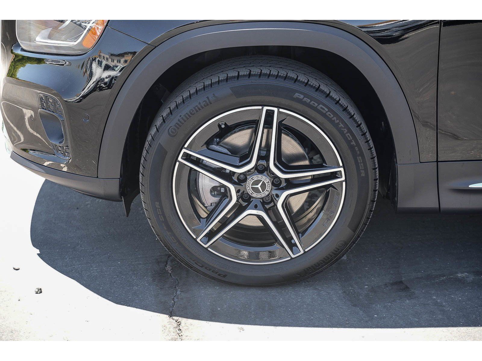 New 2026 Mercedes-Benz GLB 250 4MATIC image 9