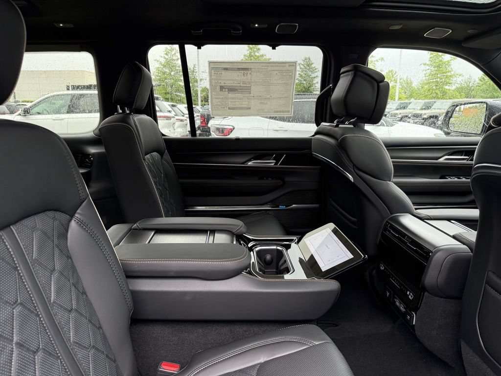 New 2026 Jeep Grand Wagoneer Summit AWD/4WD image 16