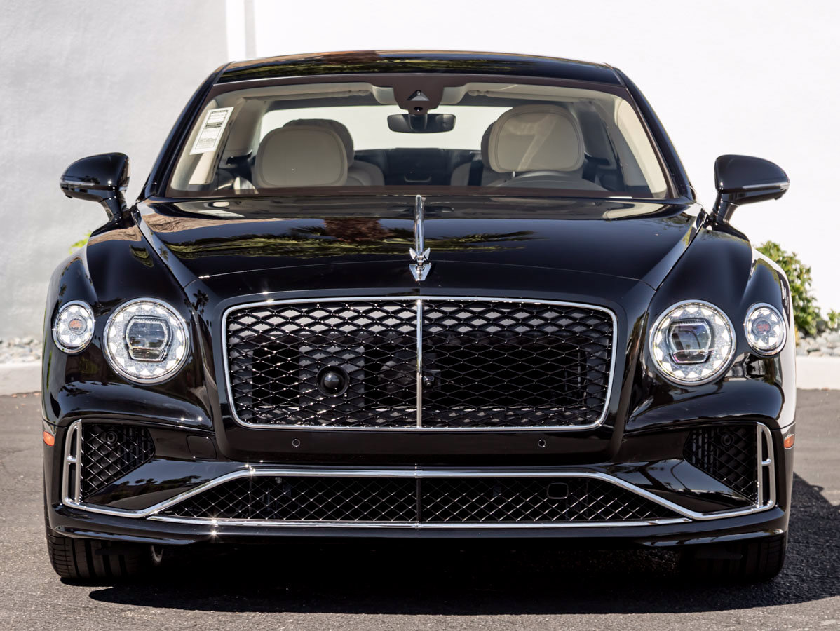 Used 2026 Bentley Flying Spur Plug-In Hybrid AWD/4WD image 9
