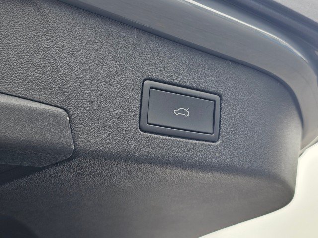 Used 2023 Volkswagen ID.4 Pro S AWD/4WD image 18