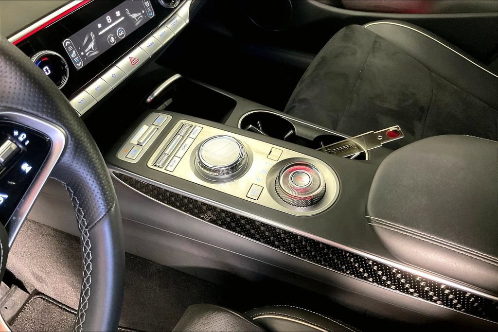 Used 2022 Genesis GV70 3.5T Sport w/ Sport Prestige Package AWD/4WD image 17
