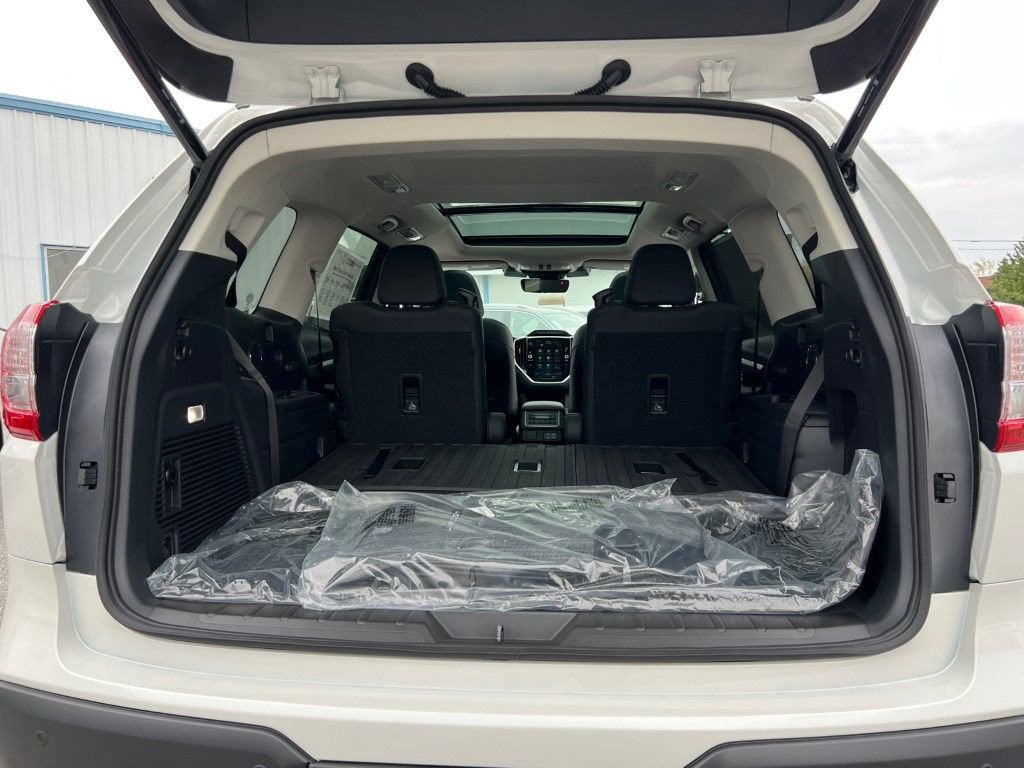 New 2025 Subaru Ascent Limited image 13