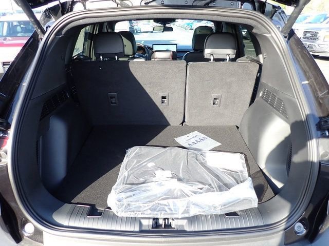 New 2026 Ford Escape ST-Line Select w/ Tech Pack #1 AWD/4WD image 5
