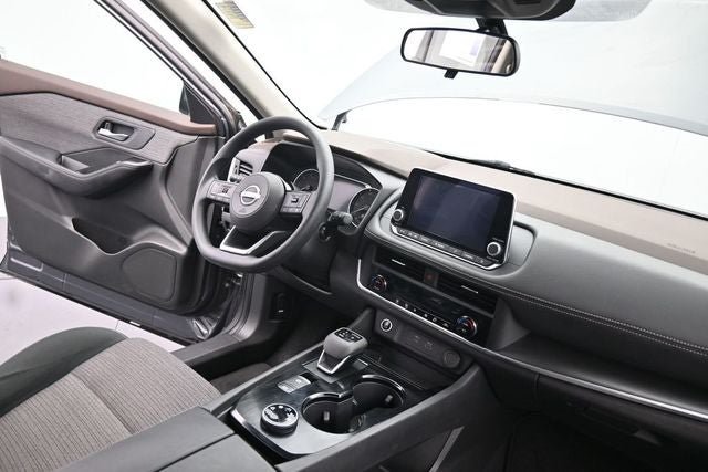Used 2023 Nissan Rogue SV AWD/4WD image 19