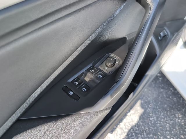 Used 2020 Volkswagen Jetta S image 25