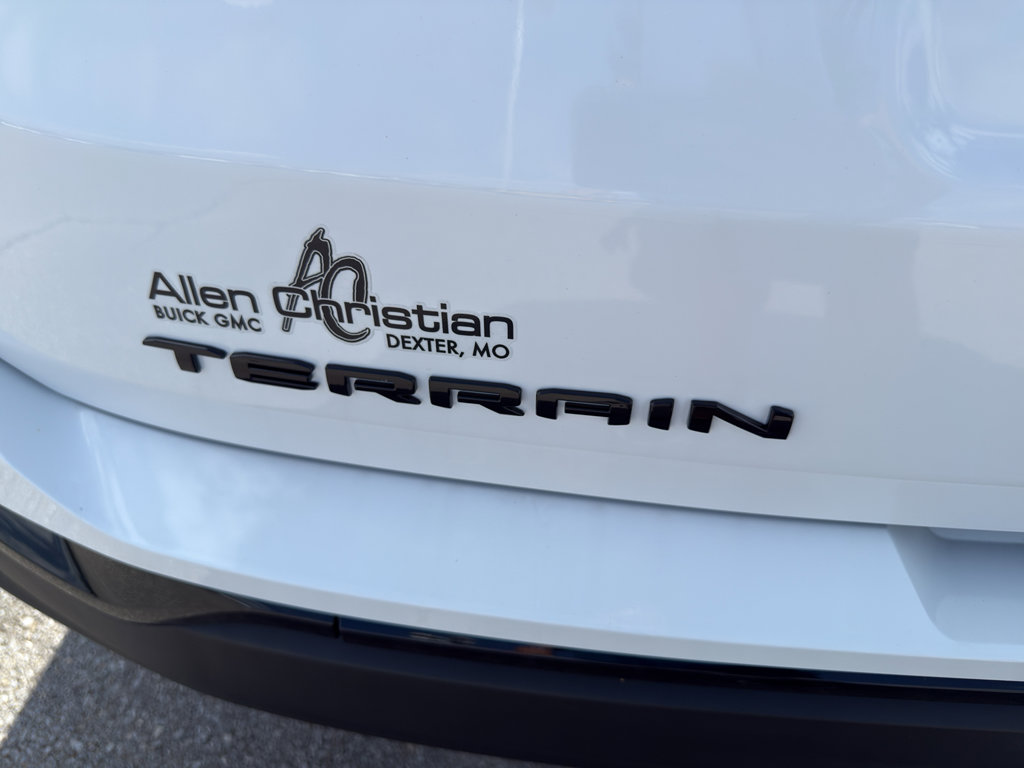 Used 2022 GMC Terrain SLE w/ Driver Convenience Package image 8