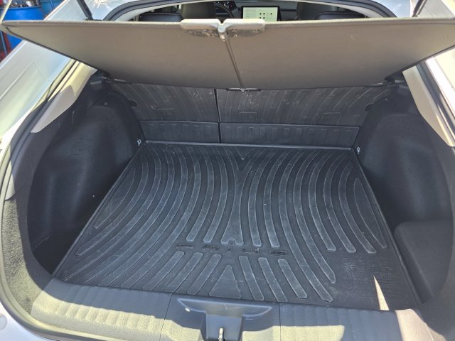 Used 2024 Toyota Prius XLE FWD image 14