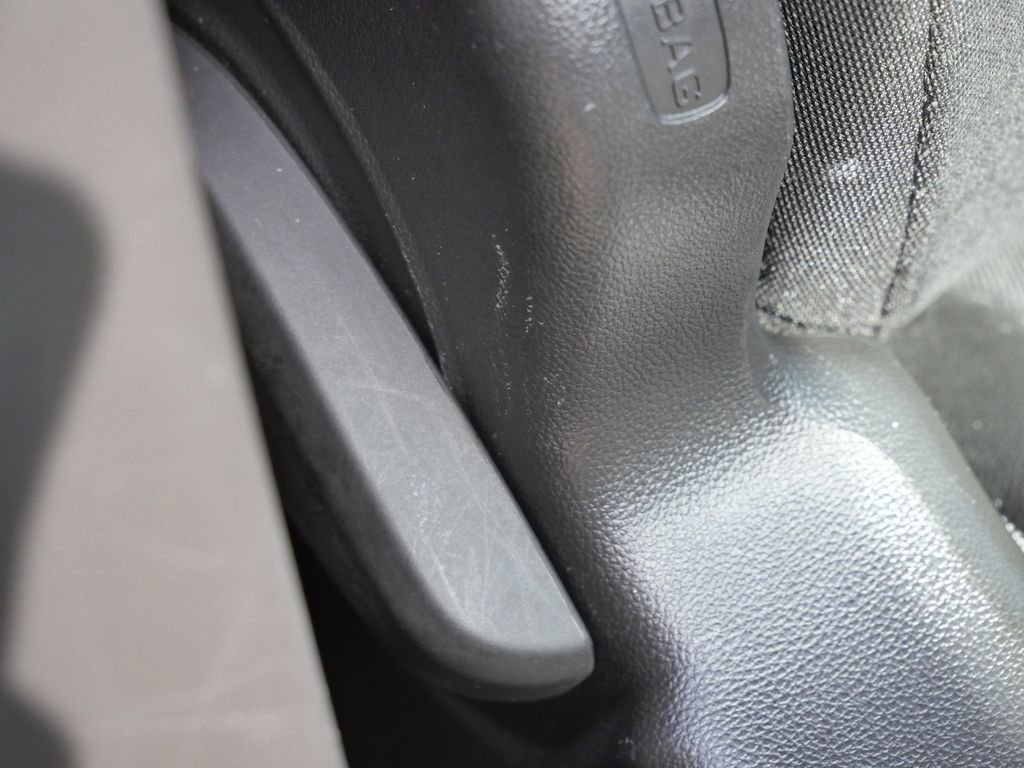 Used 2023 Buick Encore GX Select AWD/4WD image 18