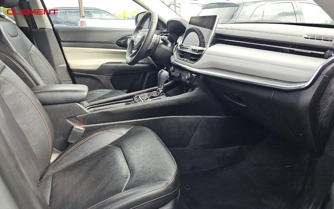 Used 2022 Jeep Compass Limited image 13