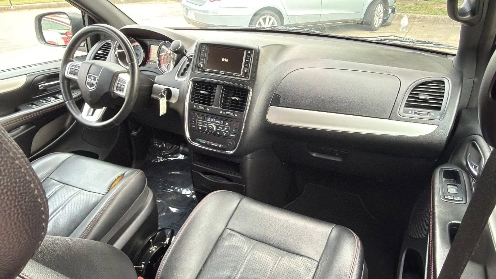 Used 2014 Dodge Grand Caravan R/T w/ Driver Convenience Group FWD image 16
