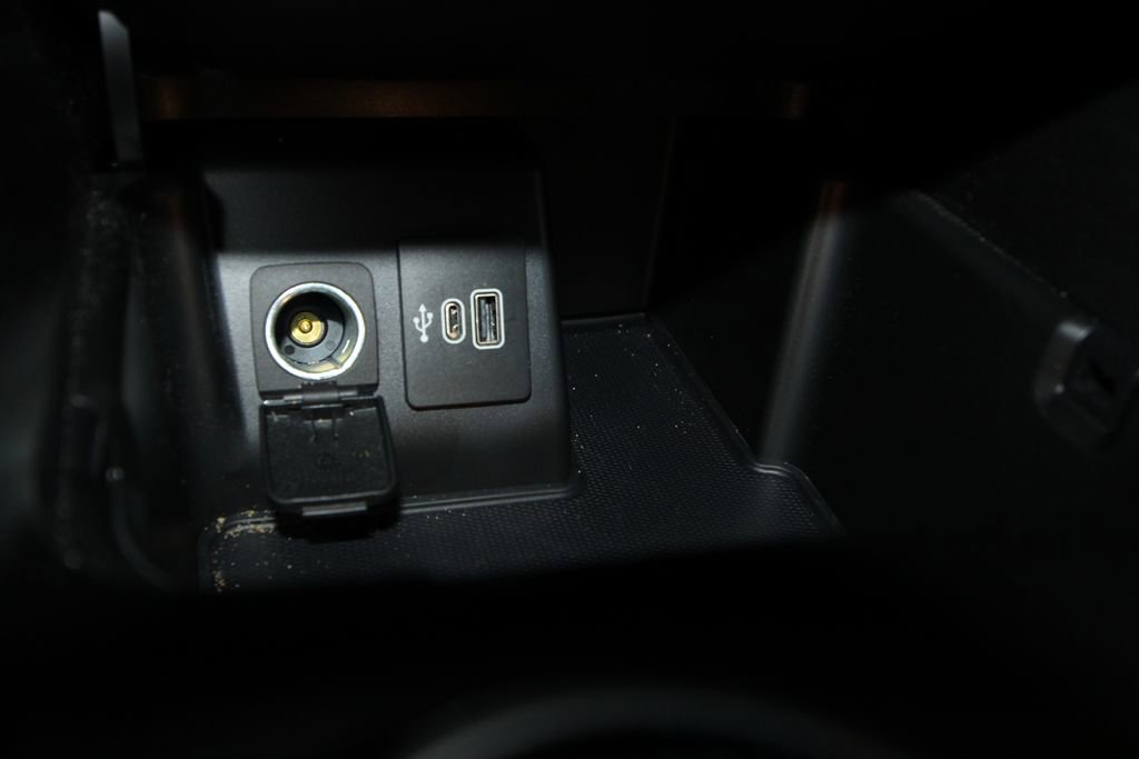 Used 2025 Ford Explorer ST-Line image 18