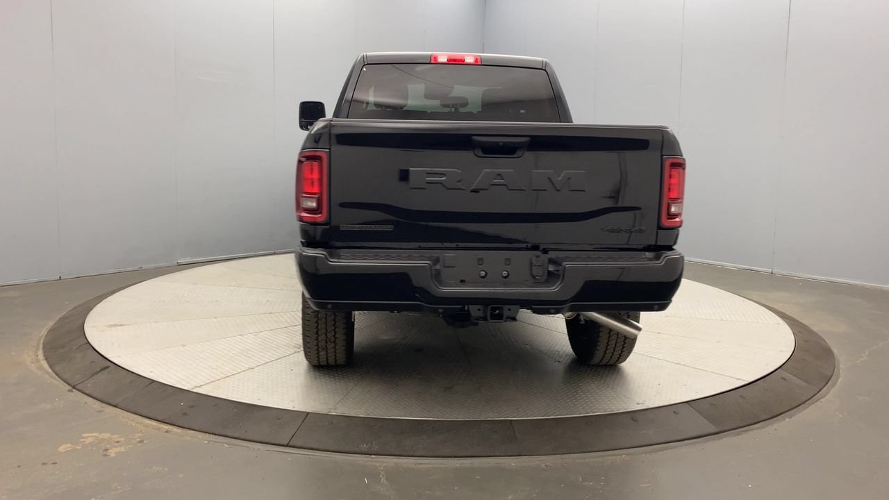 New 2026 RAM 2500 Big Horn AWD/4WD image 4