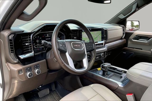 Used 2023 GMC Sierra 1500 SLT w/ SLT Convenience Package AWD/4WD image 12