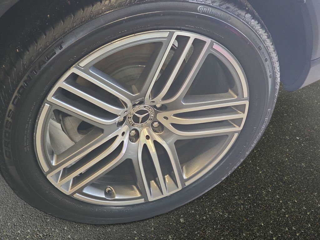 Used 2025 Mercedes-Benz GLS 450 4MATIC image 37