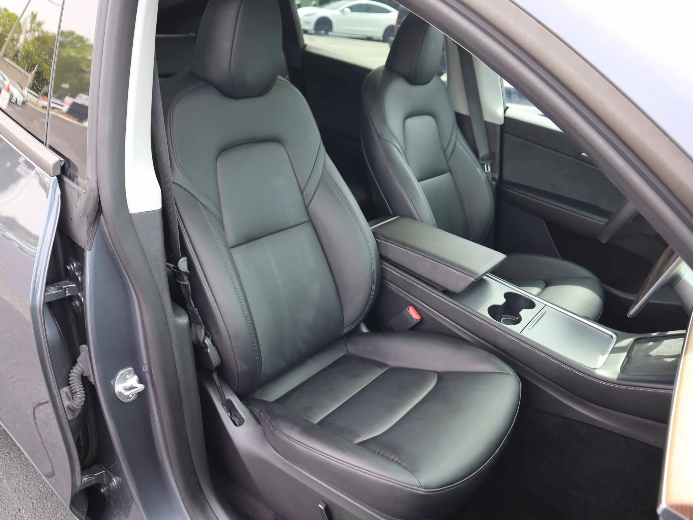 Used 2023 Tesla Model Y Long Range image 5