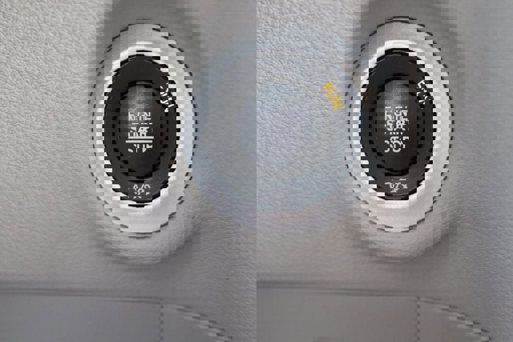 Used 2023 Chrysler Pacifica Limited image 19