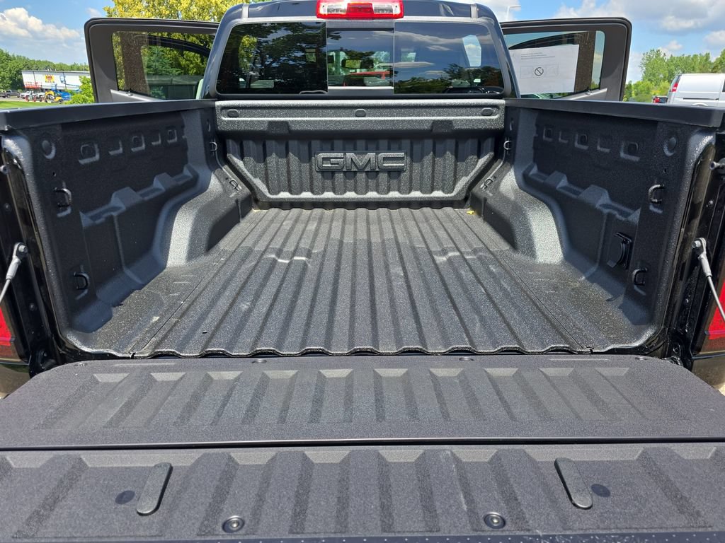 New 2026 GMC Canyon Denali AWD/4WD image 12