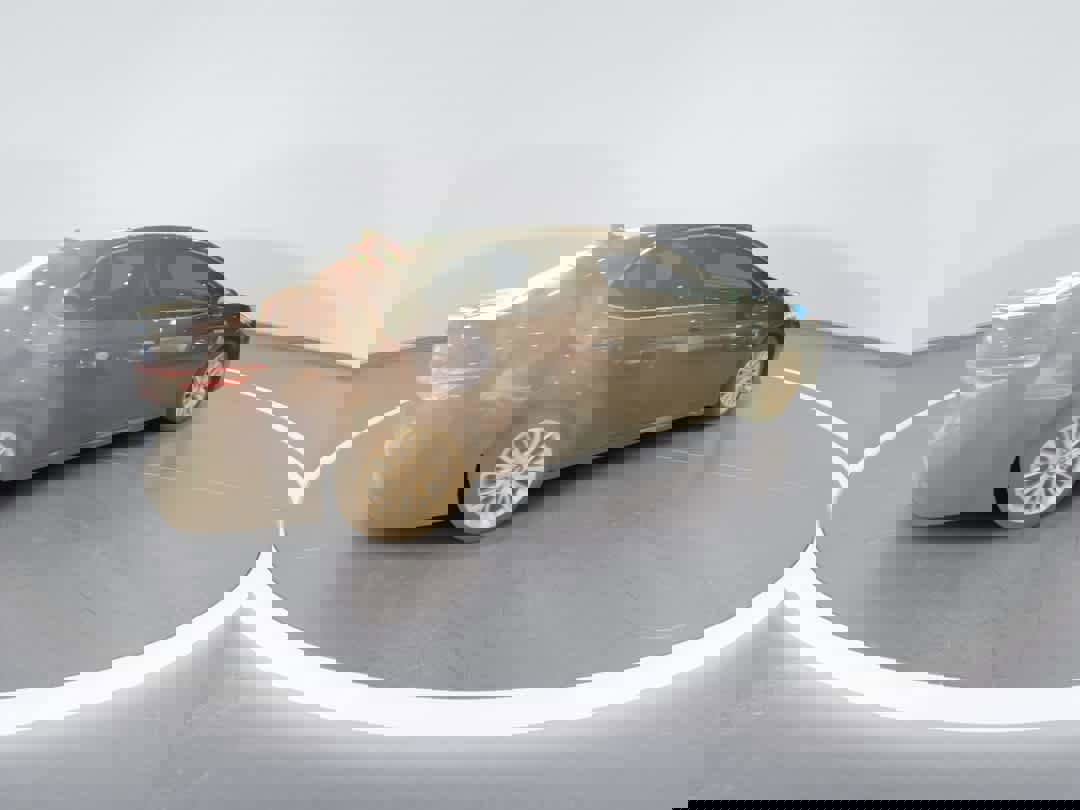 Used 2018 Toyota Camry XLE image 8