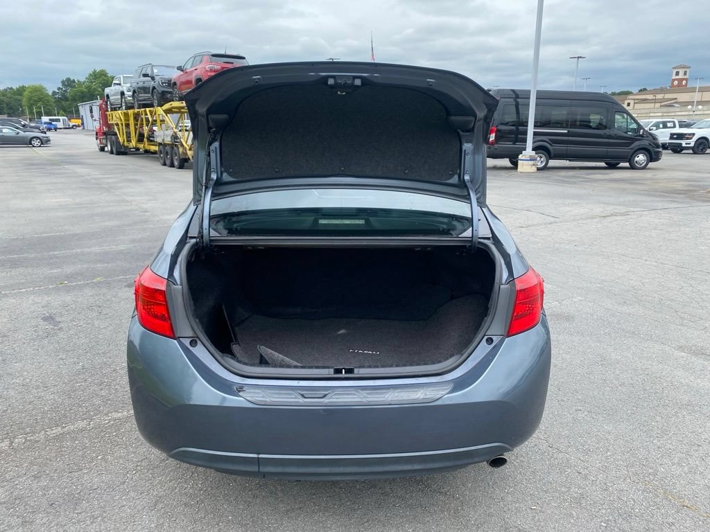 Used 2017 Toyota Corolla SE w/ Body Protection Package FWD image 9