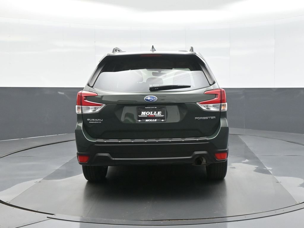 Used 2024 Subaru Forester Premium image 6