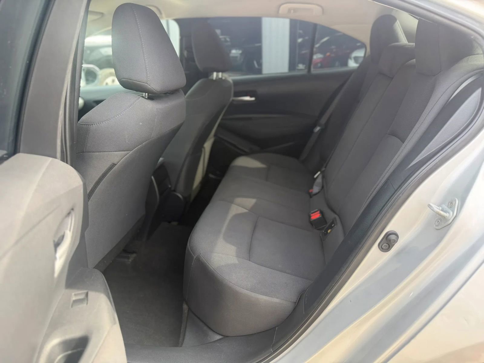 Used 2021 Toyota Corolla LE FWD image 19