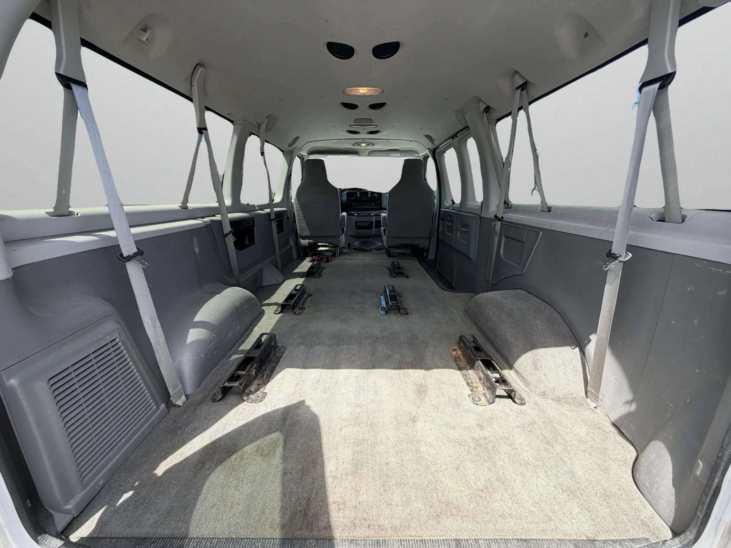 Used 2012 Ford E-350 and Econoline 350 XLT RWD image 6