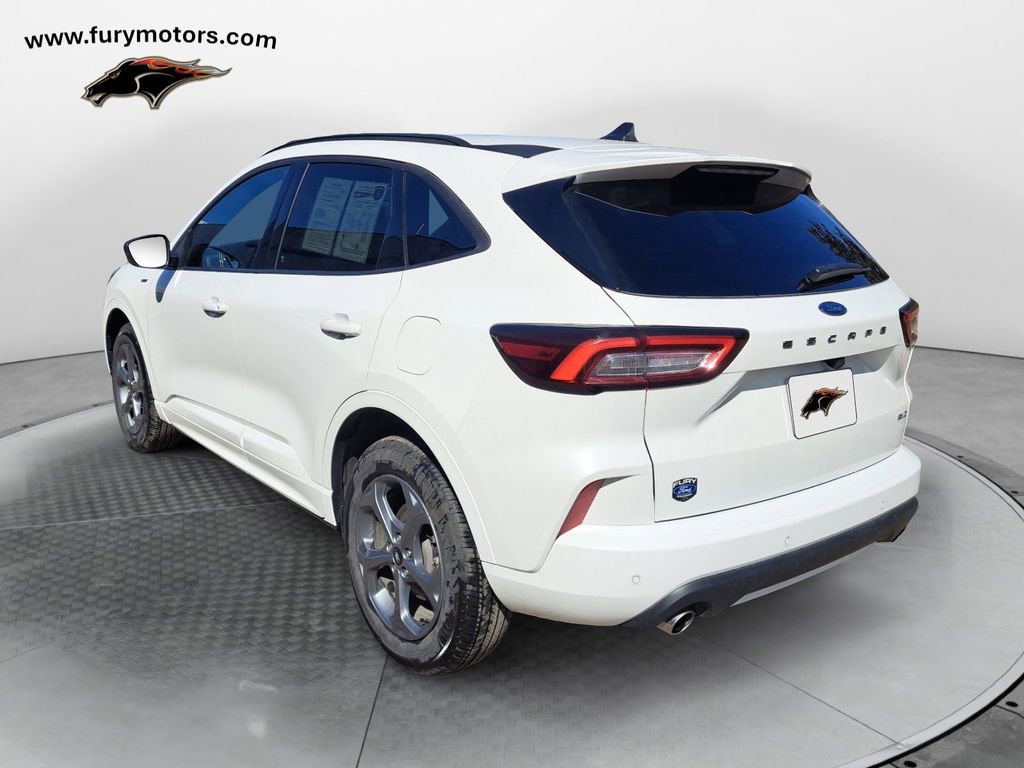 Used 2024 Ford Escape ST-Line w/ Tech Pack #1 image 5