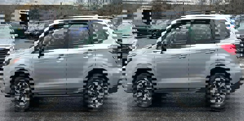 Used 2018 Subaru Forester 2.5i w/ Alloy Wheel Package image 6